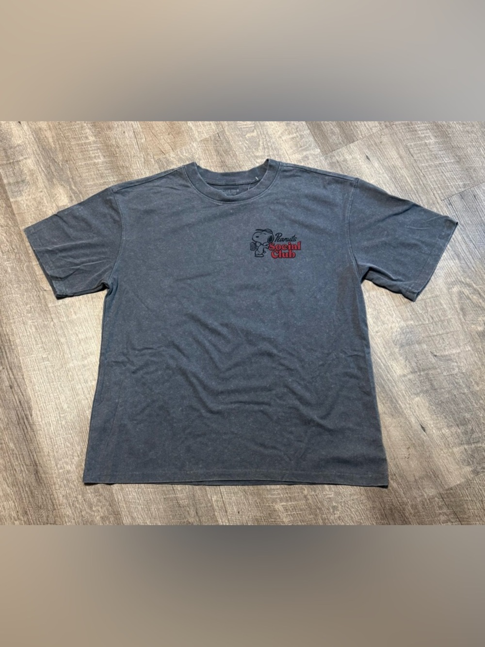 Peanuts Social Club Men’s Large Short Sleeve Tee Shirt